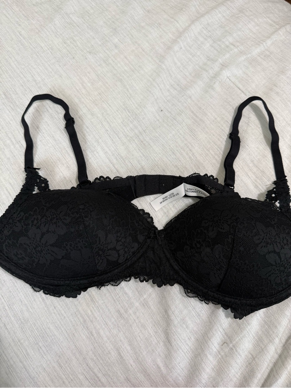 PINK Victoria's Secret Black Lace Underwire Bra